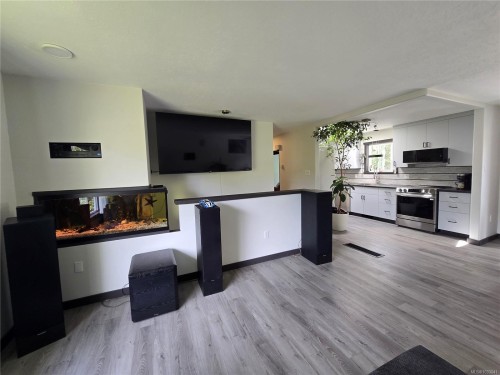 97 Mitchell Rd, Courtenay, BC 