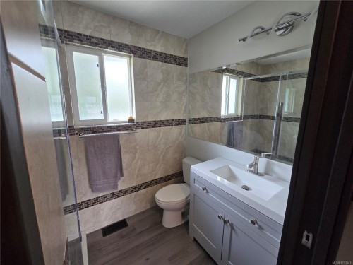 97 Mitchell Rd, Courtenay, BC 