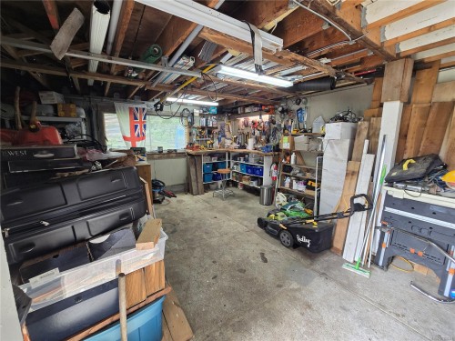 97 Mitchell Rd, Courtenay, BC 
