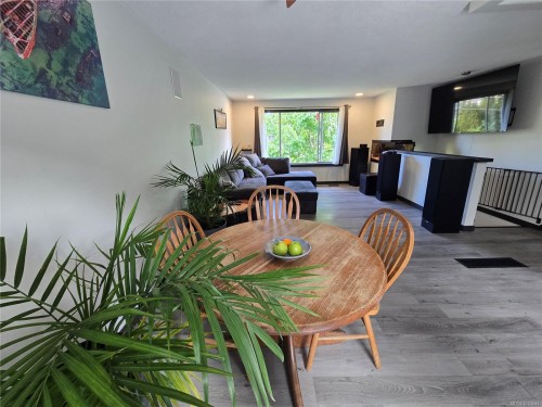 97 Mitchell Rd, Courtenay, BC 