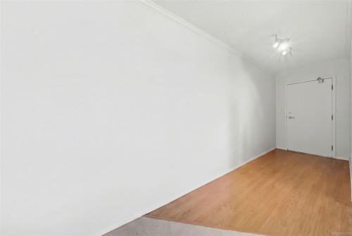 308-103 Gorge Rd East, Victoria, BC - Indoor Photo Showing Other Room