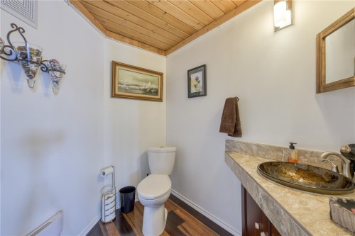 321 Harbour Rd, Coal Harbour, BC 
