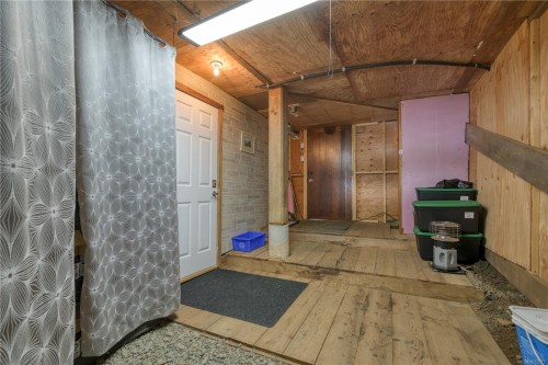 321 Harbour Rd, Coal Harbour, BC 
