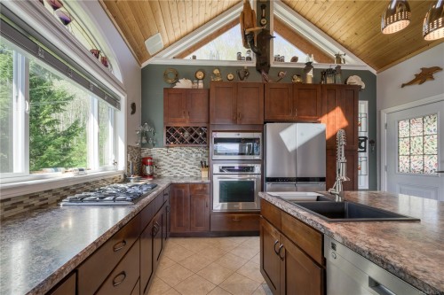 321 Harbour Rd, Coal Harbour, BC 