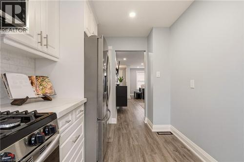 14 Mars Avenue, Hamilton, ON - Indoor Photo Showing Other Room