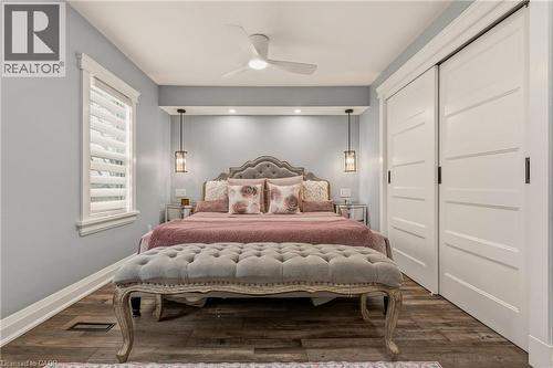 14 Mars Avenue, Hamilton, ON - Indoor Photo Showing Bedroom