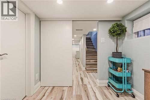 14 Mars Avenue, Hamilton, ON - Indoor Photo Showing Other Room