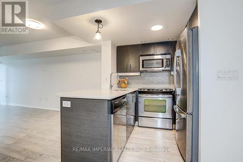 417 - 65 East Liberty Street, Toronto, ON - Indoor Photo Showing Kitchen