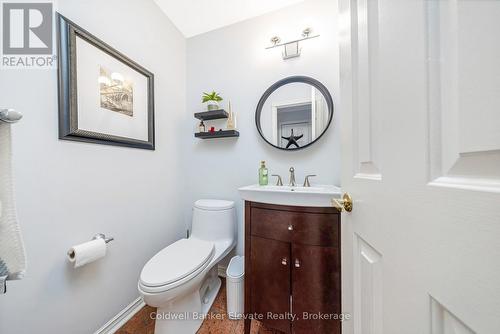 1531 Polesden Drive, Mississauga, ON - Indoor Photo Showing Bathroom