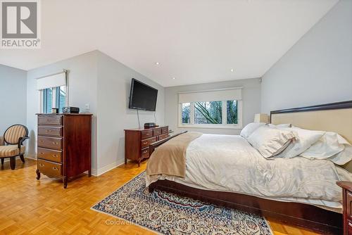 1531 Polesden Drive, Mississauga, ON - Indoor Photo Showing Bedroom