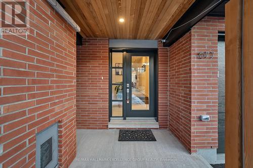 677 HONEYDEW STREET  Ottawa, ON K1X 0K5