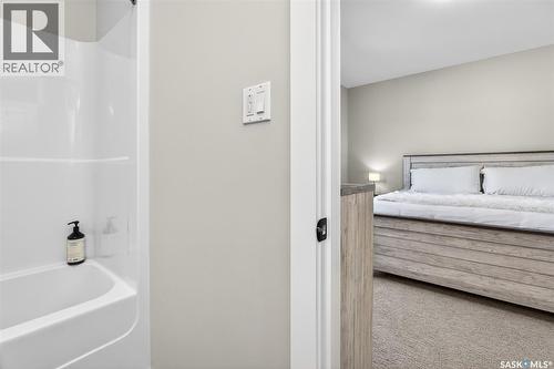 1181 Meier Drive, Moose Jaw, SK - Indoor Photo Showing Bathroom