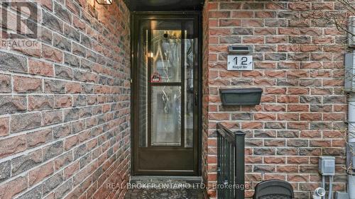 12 WOODGLEN WAY  Markham, ON L3R 3A8