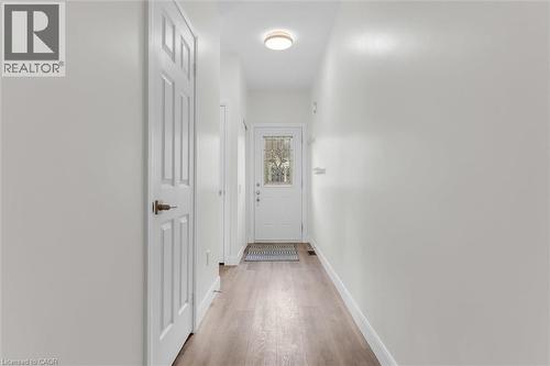 145 Silverbirch Boulevard, Hamilton, ON - Indoor Photo Showing Other Room