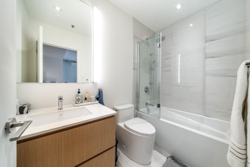 Salle de bains - 613-385 Rue St-Martin, Montréal (Le Sud-Ouest), QC - Indoor Photo Showing Bathroom