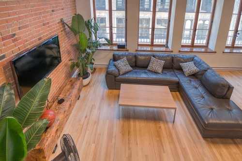 Living Room - 32-50 Rue St-Paul O., Montréal (Ville-Marie), QC - Indoor Photo Showing Living Room With Fireplace