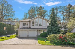 3914 Ascot Dr Saanich, BC V8P 3S1