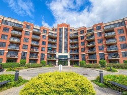 210-201 Ch. de la Pointe-Sud Montréal (Verdun/Île-Des-Soeurs), QC H3E 0A2