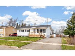 40 Knox DR Moncton, NB E1G 1L8
