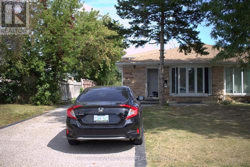 52 DAVENPORT CRESCENT  Brampton, ON L6T 3L6