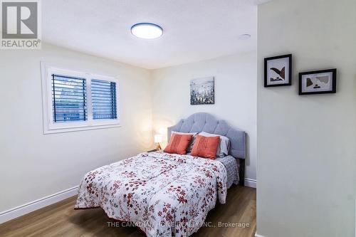 350 Boxbury Drive, Waterloo, ON - Indoor Photo Showing Bedroom