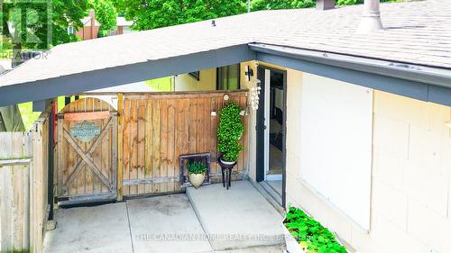 350 Boxbury Drive, Waterloo, ON - Outdoor With Exterior