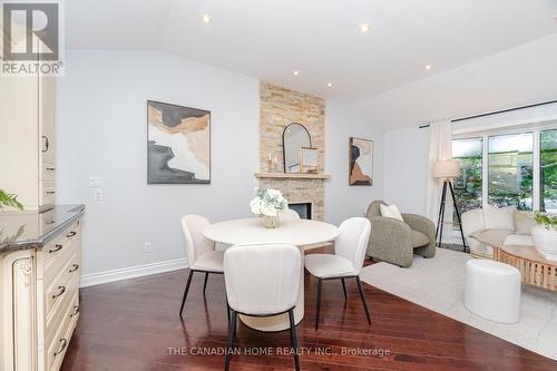 207 Penn Drive, Burlington, ON - Indoor Photo Showing Dining Room