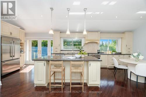 207 Penn Drive, Burlington, ON - Indoor