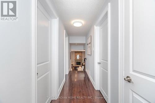 207 Penn Drive, Burlington, ON - Indoor Photo Showing Other Room