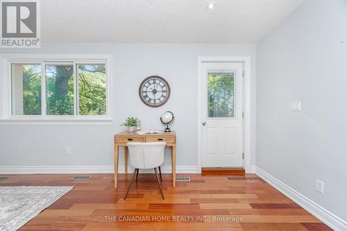 207 Penn Drive, Burlington, ON - Indoor Photo Showing Other Room