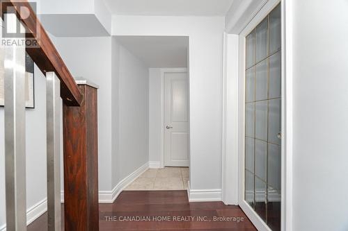 207 Penn Drive, Burlington, ON - Indoor Photo Showing Other Room