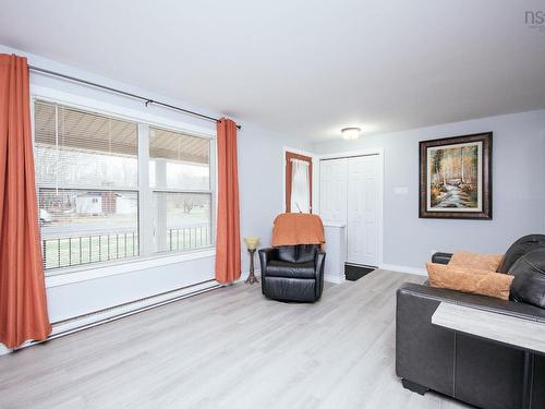 2810 Pinecrest Drive, Coldbrook, NS 