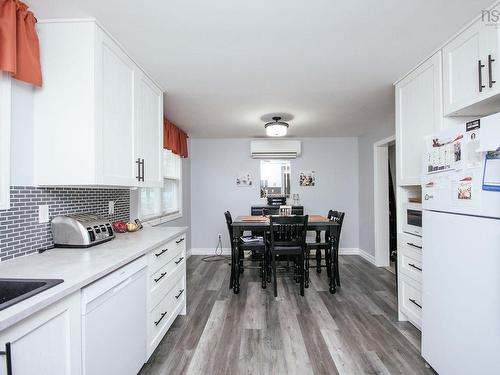 2810 Pinecrest Drive, Coldbrook, NS 