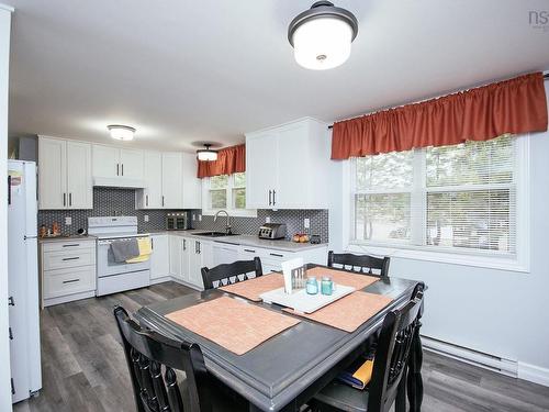 2810 Pinecrest Drive, Coldbrook, NS 