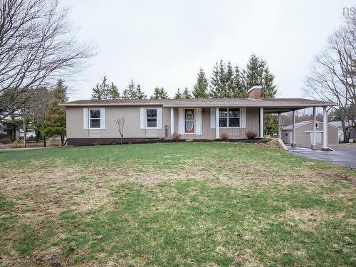 2810 Pinecrest Drive, Coldbrook, NS 