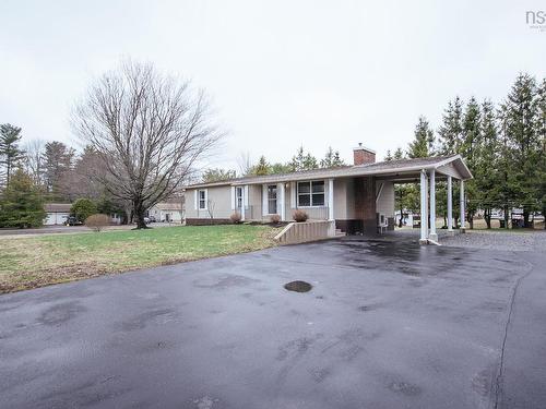 2810 Pinecrest Drive, Coldbrook, NS 
