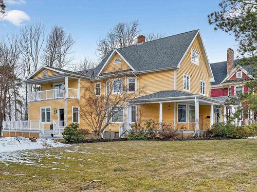 15 Whitney Avenue  Sydney, NS B1P 4Z6