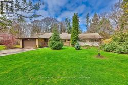 35 HOLLYROOD HEIGHTS DRIVE  Mississauga, ON L5G 2H2