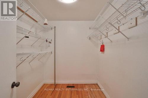 35 Hollyrood Heights Drive, Mississauga, ON - Indoor With Storage