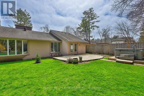 35 Hollyrood Heights Drive, Mississauga, ON - Outdoor