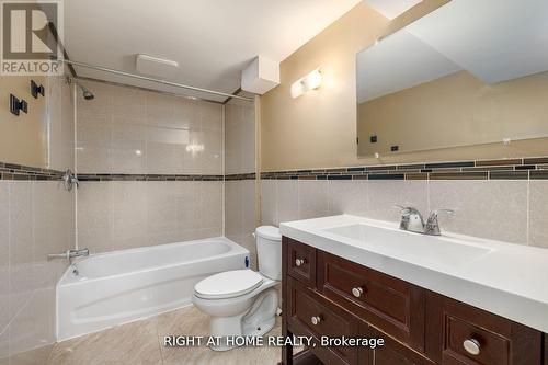 322 Jasper Avenue, Oshawa (Lakeview), ON - Indoor Photo Showing Bathroom