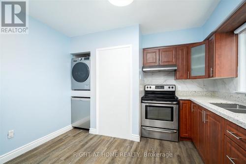 322 Jasper Avenue, Oshawa (Lakeview), ON - Indoor Photo Showing Kitchen With Double Sink