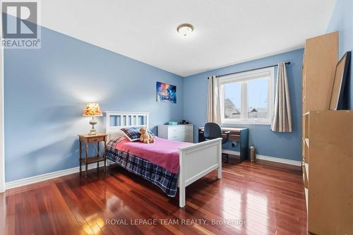 19 Hackett Street, Ottawa, ON - Indoor Photo Showing Bedroom