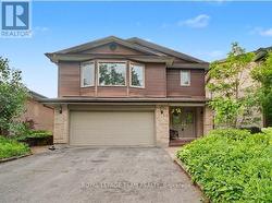 19 HACKETT STREET  Ottawa, ON K1V 0P9