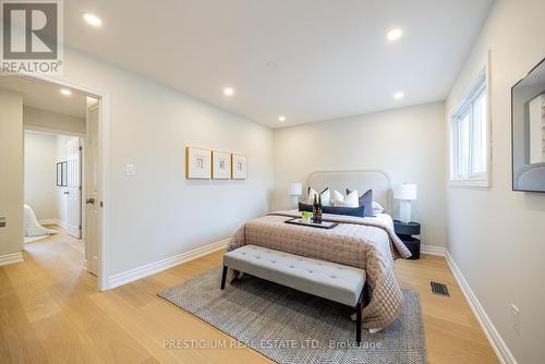 4094 Teakwood Drive, Mississauga, ON - Indoor Photo Showing Bedroom