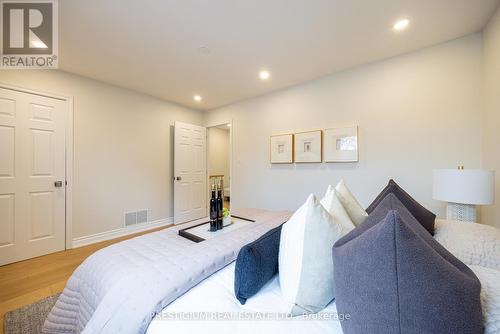 4094 Teakwood Drive, Mississauga, ON - Indoor Photo Showing Bedroom