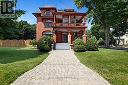 154 QUARRY AVENUE  Renfrew, ON K7V 2W4