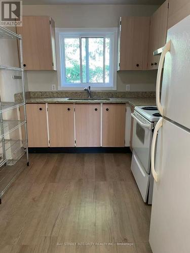 228 Westcourt Place, Waterloo, ON - Indoor Photo Showing Kitchen