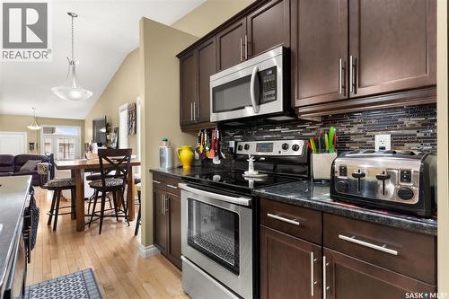 4505 Hames Crescent, Regina, SK - Indoor Photo Showing Kitchen With Upgraded Kitchen