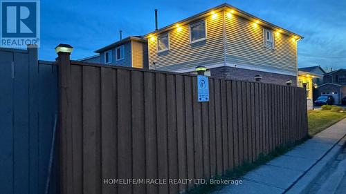 131 Plumrose Pathway, Toronto, ON - Outdoor